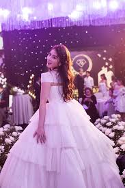 Mà sao anh vẫn muốn rời xa. Ä'am CÆ°á»›i Vua Miá»n Tay Va Vá»£ Yeu 17 NÄƒm 2 Con Trai Giáº¥u Kin Báº¥t Ngá» Co Máº·t