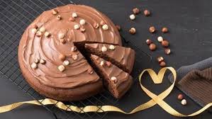 Der kuchen wird mit aprikosen belegt, und so erinnern die kuchenstückchen ein wenig an spiegeleier. 53 Zauberhafte Geburtstagskuchen Ideen Kuchen Backrezepte Einfach Lecker
