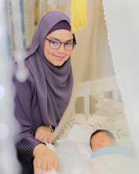 Her first instagram post was uploaded on march 25, 2018, and was. Siti Nurhaliza Reveals Son S Name On His Seventh Day