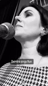 Deirdre sings ‘run’ , #civilwedding #weddings #ceremonymusic #hotelwedding  #kilkennyweddingsingers