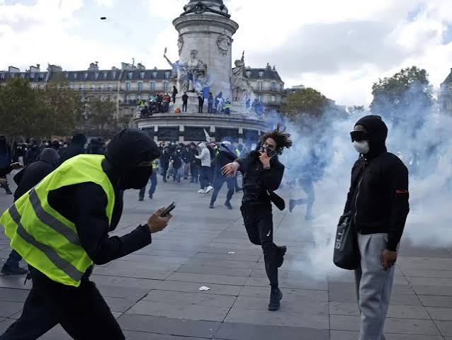 Macron denounces 'unbridled' violence as France hit by new clashes | FMT