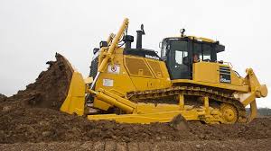 The Dozer Battle Komatsu D475a 5 Vs Cat D11t Truck