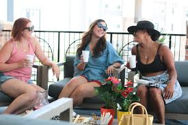 A weeklong series on the art of entertaining, for women who are too busy for pinterest. Hostess Gifts Flowers Are Always A Good Idea Sandy A La Mode