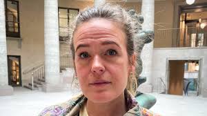 Anna tvingades låna pengar till barnen