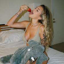 Indie Gold - Free pics, galleries & more at Babepedia