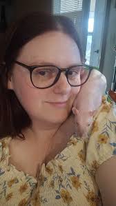 Introduction to Kat and her pets, including a hairless rat named Earl