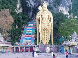 The taxi drops you off in a car park next to a nondescript kuala lumpur overpass. Batu Caves Lord Murugan Temple Batu Caves Lord Murugan Batu