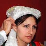 La tecnica tradizionale grecanica di costruzione di un cucchiaio di legno