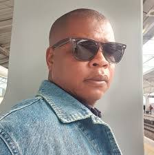 Andrea Zdyb's Instagram, Twitter & Facebook