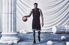 At fifteen years old, he has a wingspan of 7'2″ which created a massive hype among recruiters. Happy 26th Birthday To The Greek Freak Giannis Antetokounmpo Greek City Times