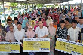 Pinang sudah sangat populer di indonesia karena memang jenis buah ini sangat mudah ditemukan. Lim Guan Eng On Twitter Sejumlah Rm1 75 Juta Sebagai Sumbangan Tambahan Telah Disalurkan Kepada Guru Guru Dan Sekolah Sekolah Agama Rakyat Berjumlah 196 Buah Km Adm Https T Co Fnx8kp4xtj Https T Co W0ftdjnzju