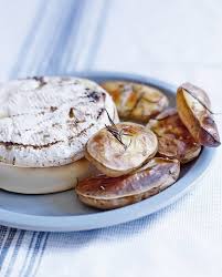 Camembert Au Four Et Pommes Soufflees Pour 4 Personnes Recettes Elle A Table Recette Camembert Au Four Pomme Soufflee Recettes De Cuisine