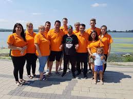 1.sunt prietenii=predicat nominal 2.voi canta=predicat verbal 3.am sa vin=predicat verbal 4.vom ramane =predicat verbal 5.suntem mandri=predicat nominal 6.vom ramane prieteni=predicat nominal. Ne A FÄƒcut SÄƒ Fim Mandri CÄƒ Suntem Romani Avram Iancu A Ajuns Pe Pamant Romanesc VedeÈ›i Cum A Fost Intampinat Pe Malul DunÄƒrii La Moldova NouÄƒ Foto