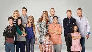 Great acting, clever, orginal scripts, and warmth and humor combine to make this a great series that can (and should) be watched over and over again. Modern Family Die Darsteller Von Modern Family Nitro Nitro