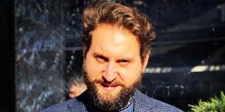 Abraham Díaz: "La perfumeria és un art i un perfum desperta emocions, igual  que la música"