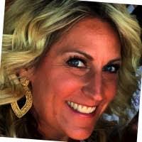 Tamara Hartman's Instagram, Twitter & Facebook