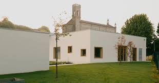 Valbona, la scuola di Colucci&Partners pensata come un paesaggio ...