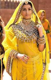 Pin By Sumayya Deraps On Fashion Indian Fashion Fashion Bollywood Fashion
