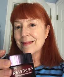 L'Oreal Revitalift Triple-Power Deep-Acting Moisturizer