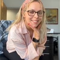 Eve Mcmanus's Instagram, Twitter & Facebook