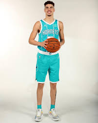 Lamelo ball officially signs long term deal with puma hoops. First Look At Lamelo Ball In His Complex Sneakers Facebook