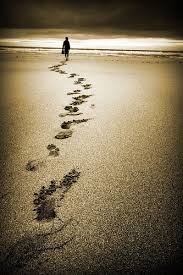 Unas eran las mías y las otras eran de dios. Huellas En La Arena Ministerio Infantil Arcoiris