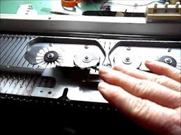 Singer memomatic 321 knitting machine manual. Setting Up A Singer Or Studio Knitting Machine For Absolute Beginners Youtube