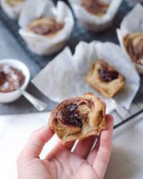 Quand Tu Essayes Encore Et Encore Un Nouveau Banana Bread Ici En Version Muffins Mais Que Tu Ne Trouves Plus Les Notes De Ta Rec In 2020 Food Breakfast Bagel