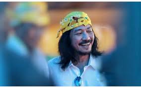 He is best known as slank's guitarist with fellow guitarist, ridho, and also has played with many national and international guitarist, including paul gilbert. 1s9 Rm0ix8 Bjm
