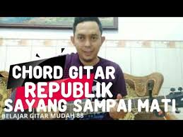 C g f c aku sayang, sayang, sayang sampai mati dm am f g am biarlah ku buktikan janji (chorus) bm f#m aku sayang sampai mati g d segenap hati ini em bm g a rasaku membahana. Download Lagi Republik Sayang Mp4 Mp3 3gp Mp3 Mp4 Daily Movies Hub