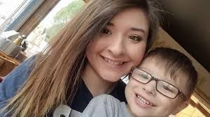 Alyssa Gumm's Instagram, Twitter & Facebook