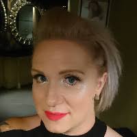 Kerry Bannister's Instagram, Twitter & Facebook