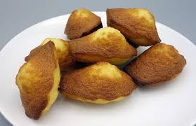 Madeleines Le Doux Parfum Des Madeleines Est Simplement Ir Re Si Stible C Est Cette Recette Tout Simp Recette Madeleine Alimentation Faire Fondre Du Chocolat
