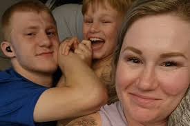 Fundraiser for Sarah Lofthouse by Kat B : Help single mom protect family  from domestic violence