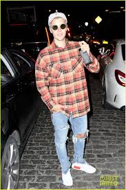 Justin Bieber Has A New Song Out This Friday Justin Bieber Leaves Catch Restaurant Nyc 01 Photo Justin Bieber Style Justin Bieber Outfits Justin Bieber