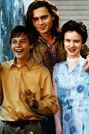 Leonardo dicaprio as arnie grape in 'what's eating gilbert. Bild Zu Leonardo Dicaprio Gilbert Grape Irgendwo In Iowa Bild Johnny Depp Juliette Lewis Leonardo Dicaprio Filmstarts De