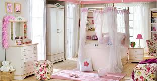 Gençlerin renkli dünyalarına uyum sağlayan çilek genç odası modelleri, temelde gardrop, çalışma masası, komodin ve yataktan oluşuyor. 2020 2021 Cilek Genc Odasi Modelleri Ve Fiyatlari Kombin Kadin