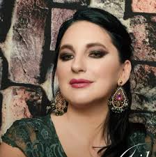 LeylaKrisztina singer