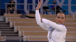 A performance de rebeca, que começa com a clássica tocata e fuga, de. Rebeca Andrade Brilha Ao Som De Baile De Favela No Solo Veja O Video Toda Bahia