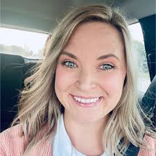 Veronica Beaty's Instagram, Twitter & Facebook