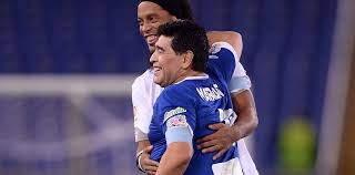 Diego armando maradona y jorge el magico gonzalez. Ronaldinho Mejor Que Maradona