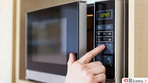 Metti la pirofila nel forno, regolalo al massimo e fai cuocere i broccoli per 2 minuti. Come Cuocere Le Verdure Al Microonde Ricetta It