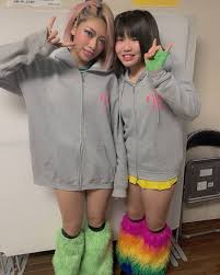 1,103 Likes, 6 Comments - Hana Kimura (@hanakimurafan) on Instagram: “Hana  and her Mini Hana, Rina. . . #hanakimura #木村花 … | Adidas jacket, Athletic  jacket, Fashion