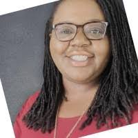 Hillary Moye's Instagram, Twitter & Facebook