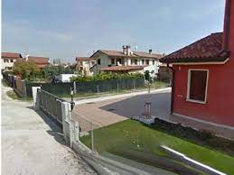 L'indirizzo di riferimento è puramente indicativo al singolo comune dell'annuncio trattato. Abitazione Di Tipo Economico Casale Sul Sile Fino A 30 000 Euro Enti E Tribunali