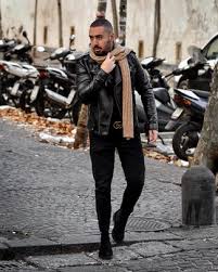 These chelsea boots have been traditionally cobbled in italy from smooth black leather with tonal elasticated inserts and a supple tan lining. Black Suede Chelsea Boots With Leather Jacket Outfits For Men 19 Ideas Outfits Lookastic