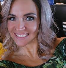 Alisa Hendrickson's Instagram, Twitter & Facebook