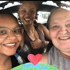 Robyn Meier's Instagram, Twitter & Facebook