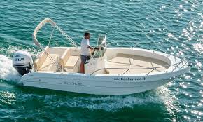 Battelli capelli luxury · barche capelli · tender capelli · helm master ex. Capelli Freedom 20 For Rent