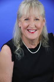 Debbie Berg's Instagram, Twitter & Facebook